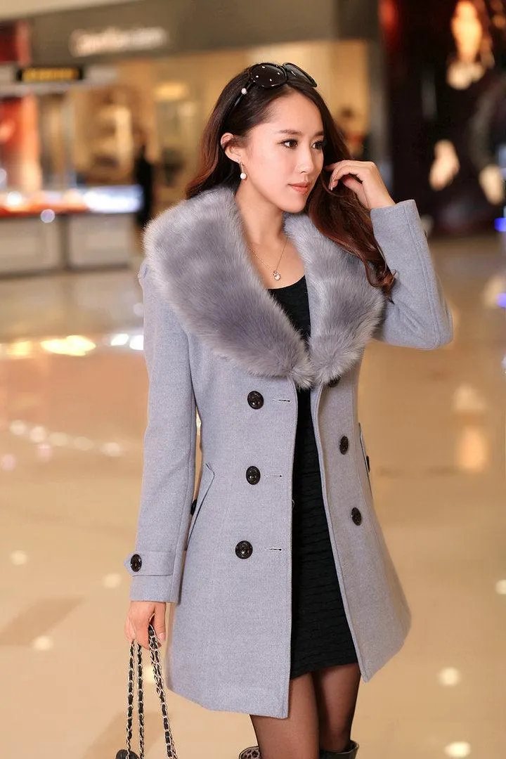 DOUBLE-BREASTED WOOL COAT WITH FUR COLLAR