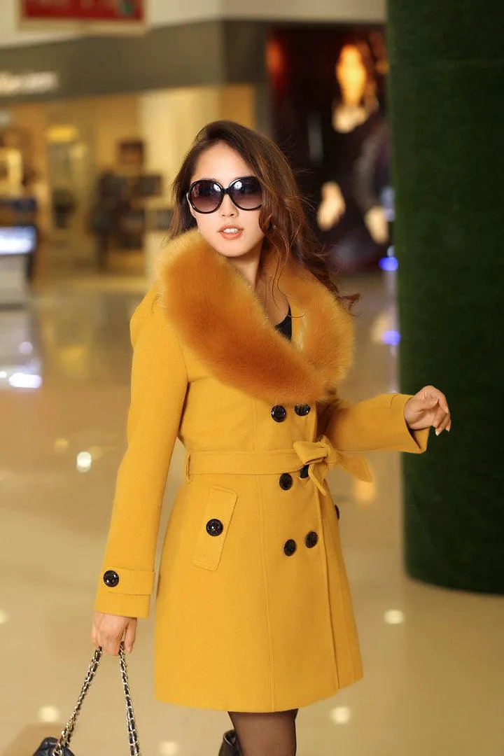 DOUBLE-BREASTED WOOL COAT WITH FUR COLLAR