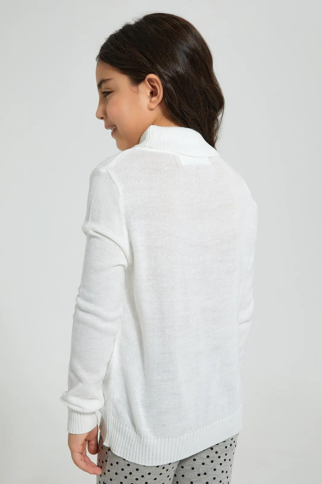 White High Neck Pullover