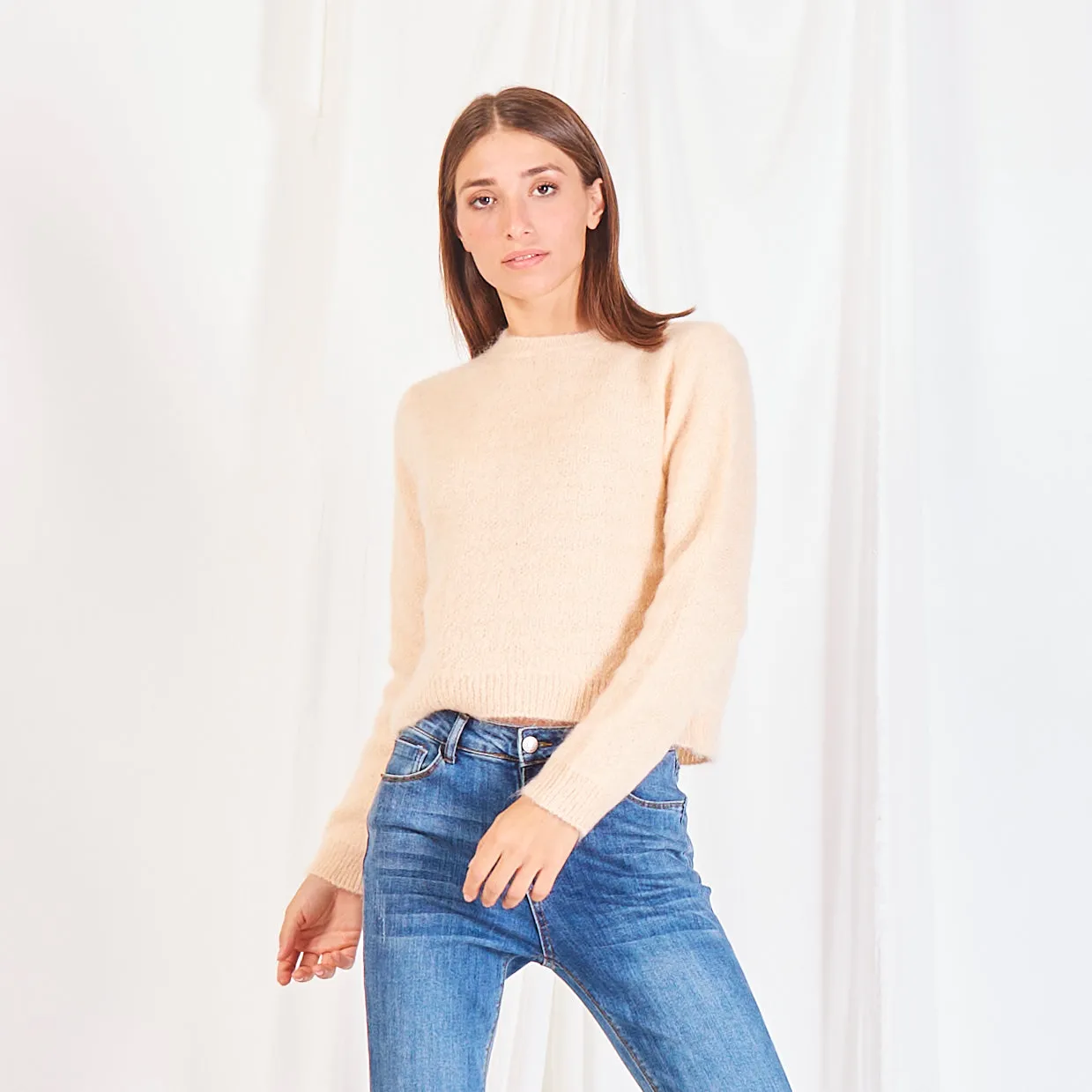 Wholesale chunky mohair-knit cropped sweater