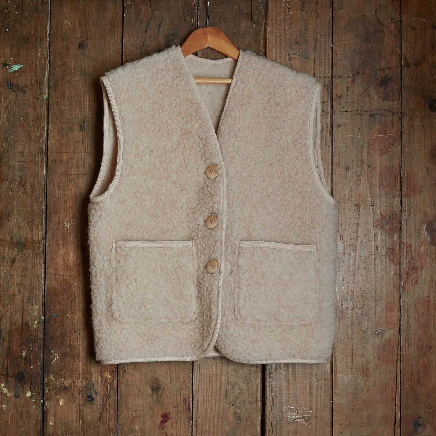 Womens Elk Vest - Wool Teddy Fleece - Oatmeal